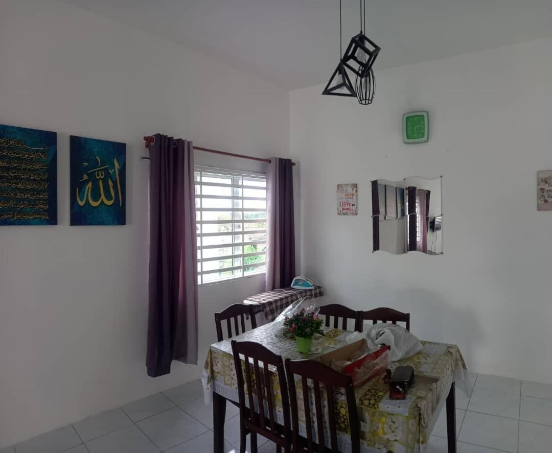 Homestay D'Mama Ifor Muslimi Tanjong Malim Exterior foto